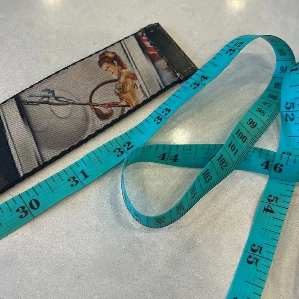Star Wars belt with removable belt buckle. 1.5 wide belt . Works great.